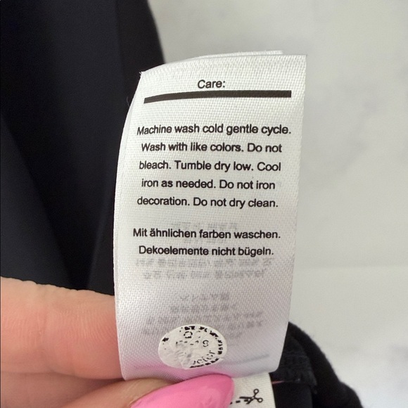 SMARTWOOL Elegant Black Sleeveless Athletic Dress Size Medium - Picture 6 of 13